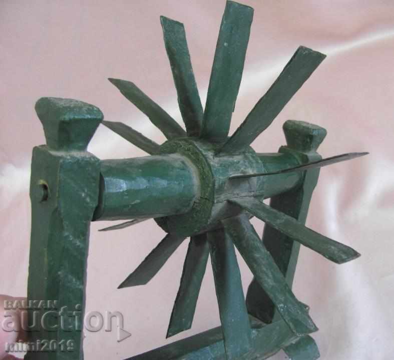 19th century Wooden Toy - 7 19th century Wooden Toy - 7