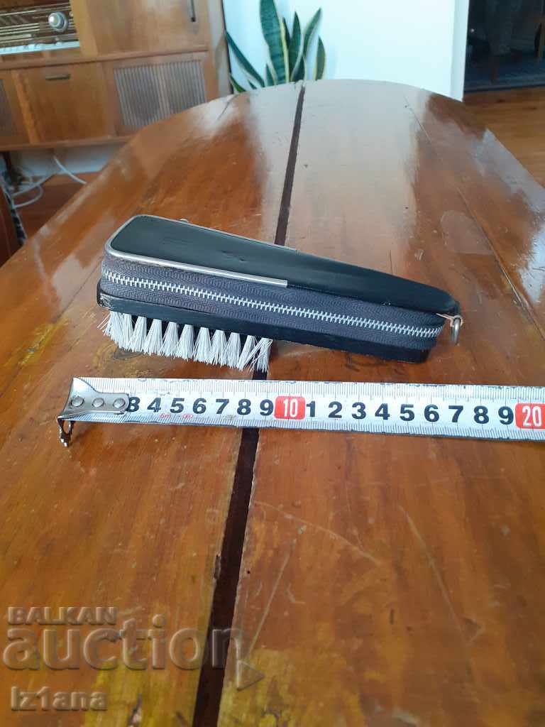 Old nurse with price 7.00 BGN | € 3.58 Old nurse with price 7.00 BGN | € 3.58