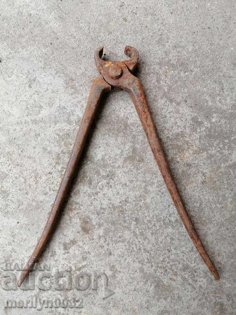 Old blacksmith's tongs, shingles, wrought iron - 7 Old blacksmith's tongs, shingles, wrought iron - 7