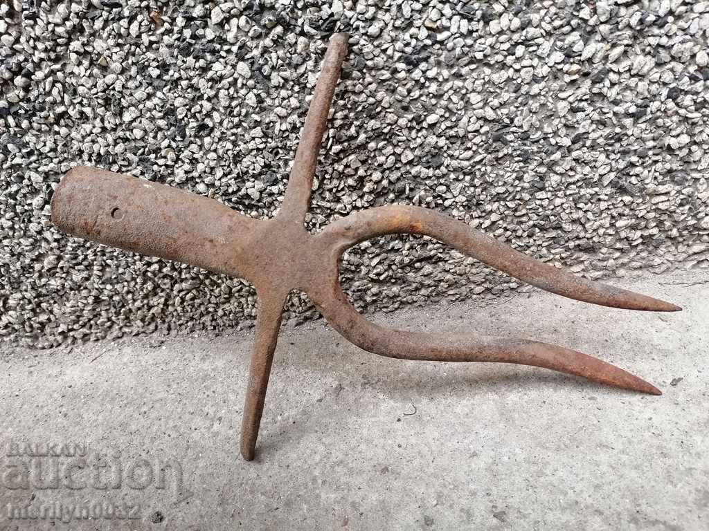 Old twin forged, villa, wrought iron with price 35.00 BGN | € 17.90 Old twin forged, villa, wrought iron with price 35.00 BGN | € 17.90