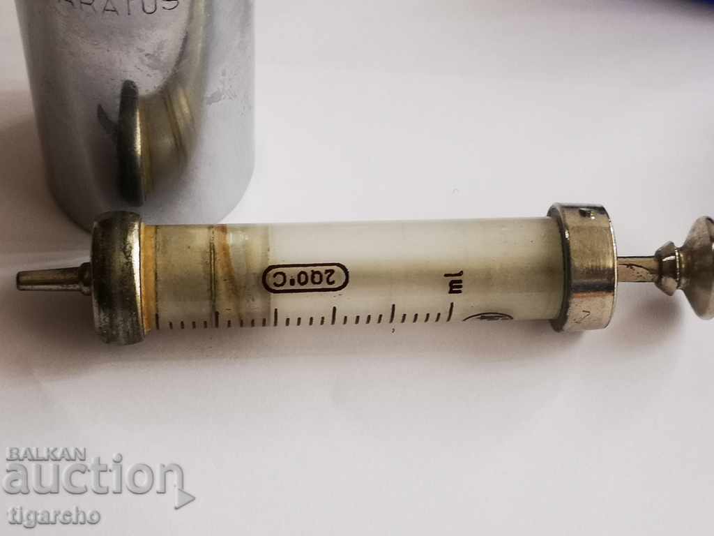 Retro medical supplies - 6 Retro medical supplies - 6