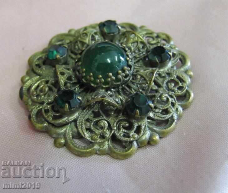 Delivery of Vintage Women's Brooch Bohemia Delivery of Vintage Women's Brooch Bohemia