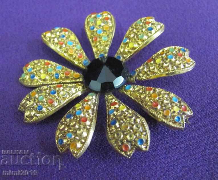 Broșă Vintage pentru femei cu preț 36.00 BGN | € 18.41