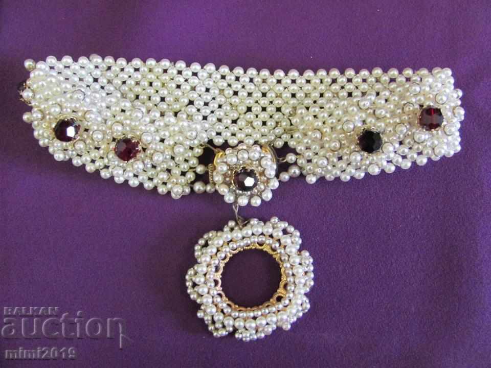 Vintage Women's Necklace with price 48.00 BGN | € 24.54 Vintage Women's Necklace with price 48.00 BGN | € 24.54