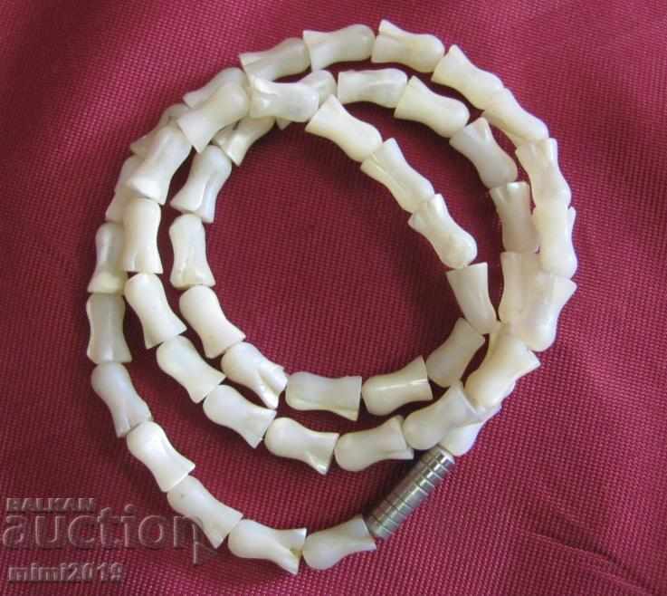 Delivery of Screw 2 pcs. Women's Necklaces glass beads and mother of pearl Delivery of Screw 2 pcs. Women's Necklaces glass beads and mother of pearl