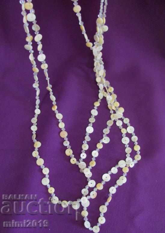 Auction 30s Vintage Women's Mother of Pearl Necklace Auction 30s Vintage Women's Mother of Pearl Necklace