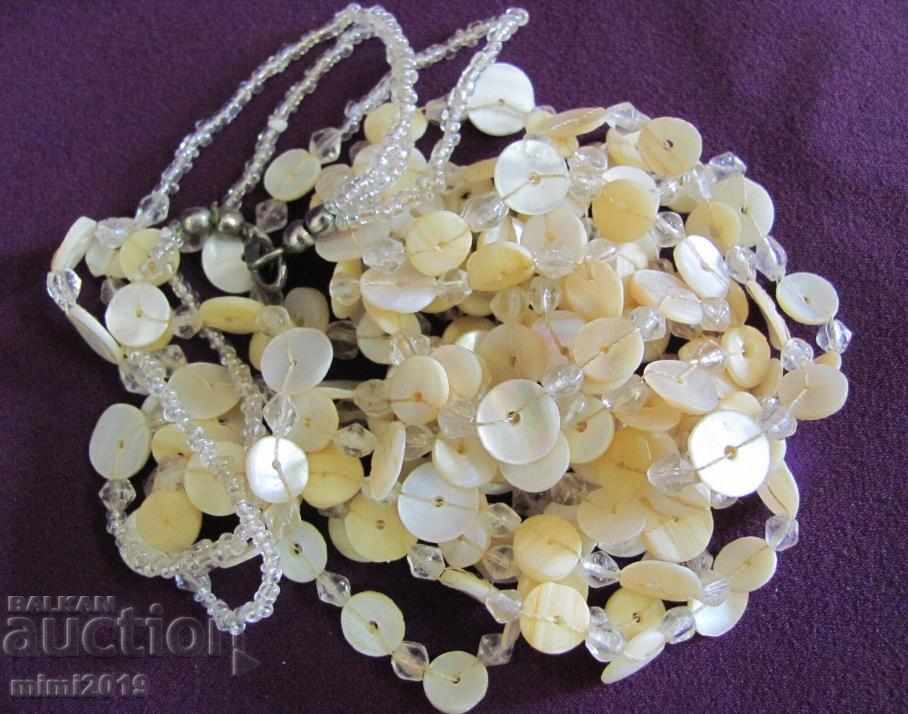 Delivery of 30s Vintage Women's Mother of Pearl Necklace Delivery of 30s Vintage Women's Mother of Pearl Necklace