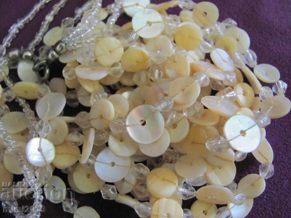 30s Vintage Women's Mother of Pearl Necklace - 6 30s Vintage Women's Mother of Pearl Necklace - 6