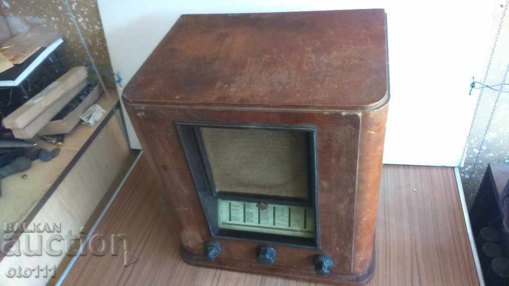 OLD RADIO - TELEFUNKEN SUPER 332 WLK with price 300.00 BGN | € 153.39 OLD RADIO - TELEFUNKEN SUPER 332 WLK with price 300.00 BGN | € 153.39