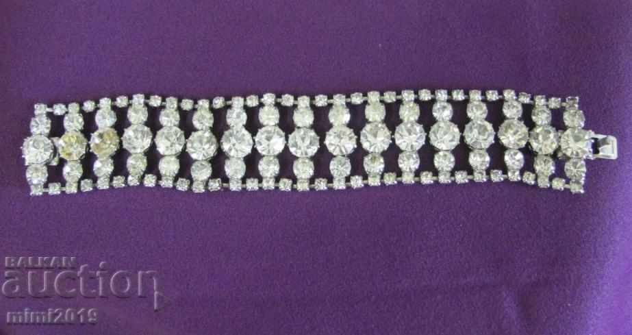 Vintage Women's Bracelet and Hairpin with price 60.00 BGN | € 30.68 Vintage Women's Bracelet and Hairpin with price 60.00 BGN | € 30.68