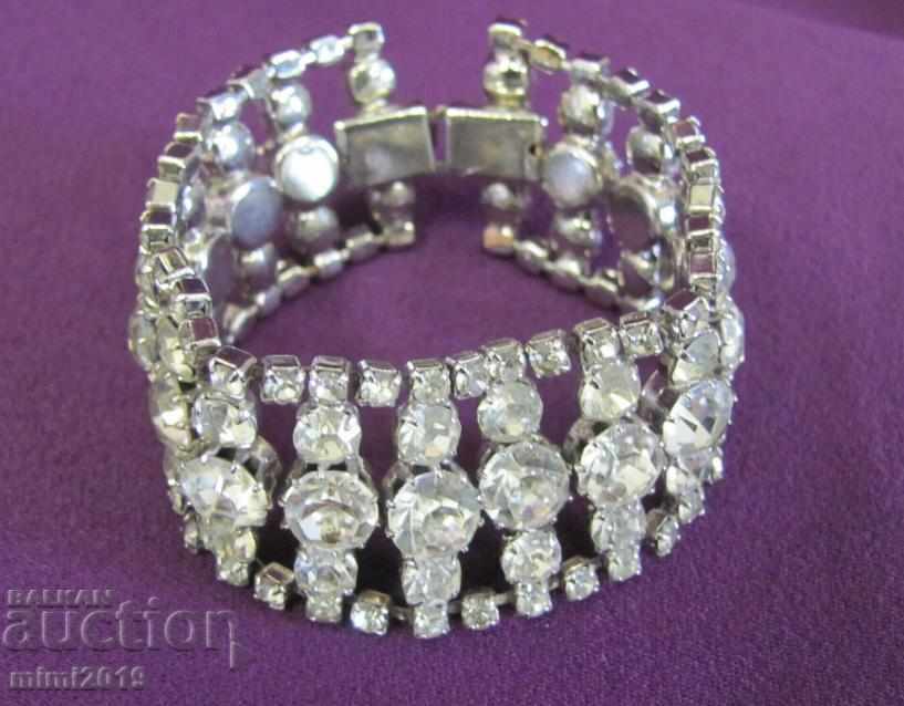 Auction Vintage Women's Bracelet and Hairpin Auction Vintage Women's Bracelet and Hairpin