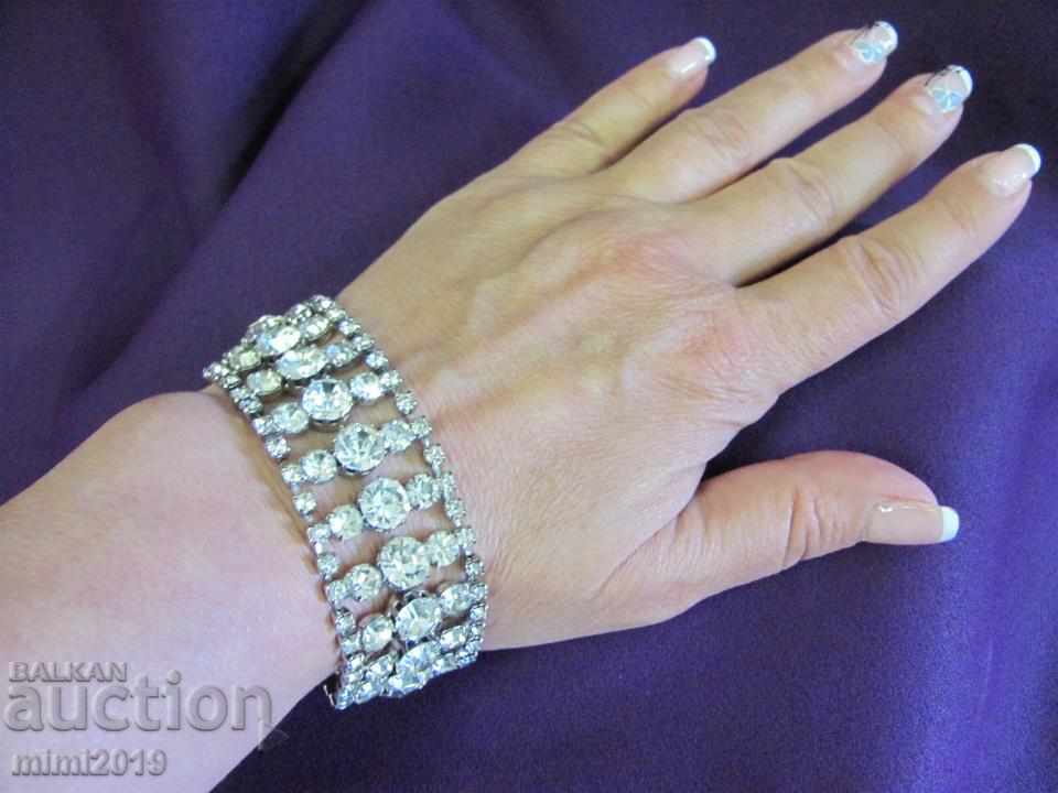 Vintage Women's Bracelet and Hairpin - 5 Vintage Women's Bracelet and Hairpin - 5