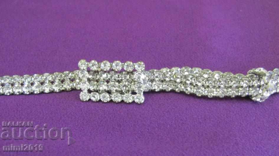 Delivery of Vintage Women's Belt and Necklace Delivery of Vintage Women's Belt and Necklace