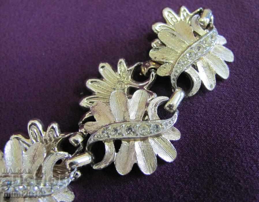 Vintage Women's Bracelet with price 50.00 BGN | € 25.56 Vintage Women's Bracelet with price 50.00 BGN | € 25.56