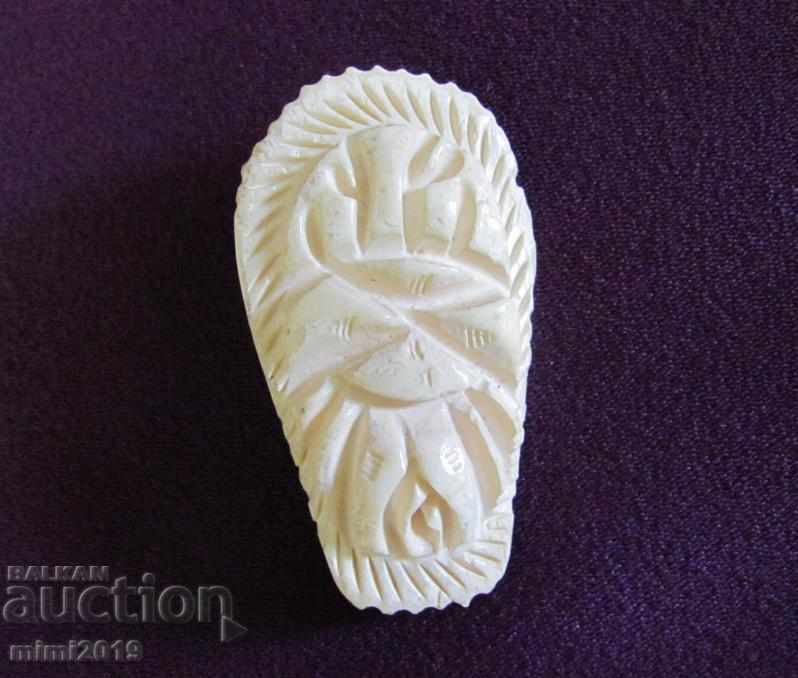 Vintage Necklace and Brooch. bone with price 50.00 BGN | € 25.56 Vintage Necklace and Brooch. bone with price 50.00 BGN | € 25.56