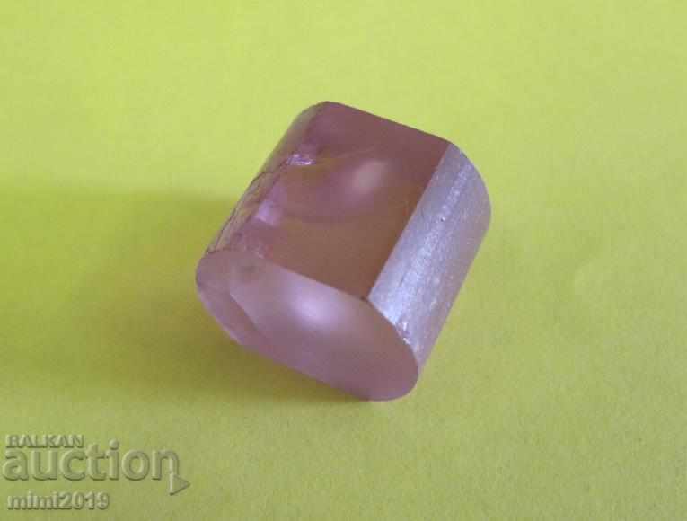 Auction Synthetic Ruby 3.85 g about 20 carats Auction Synthetic Ruby 3.85 g about 20 carats