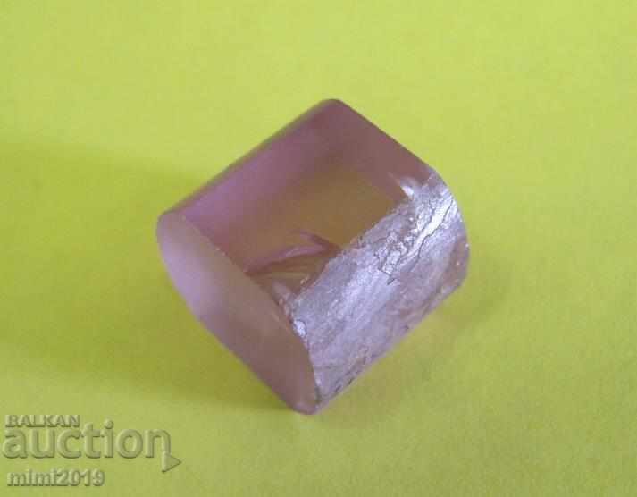 Synthetic Ruby 3.85 g about 20 carats - 7 Synthetic Ruby 3.85 g about 20 carats - 7