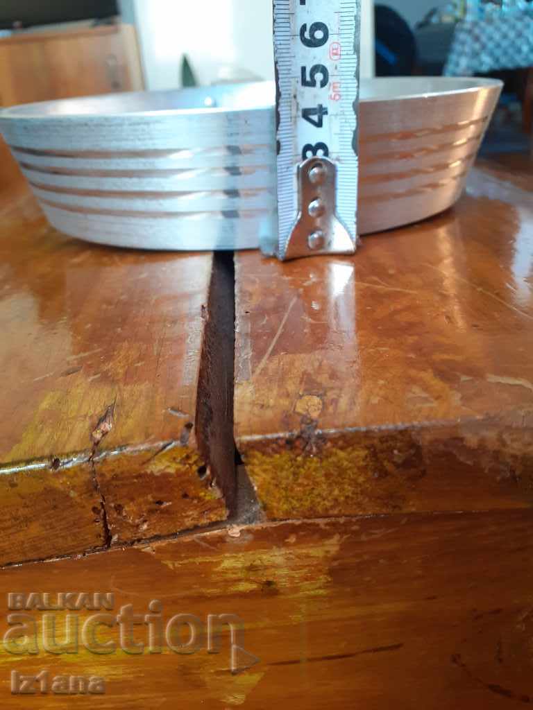 Livrarea Tigaie veche din aluminiu Veselka Livrarea Tigaie veche din aluminiu Veselka