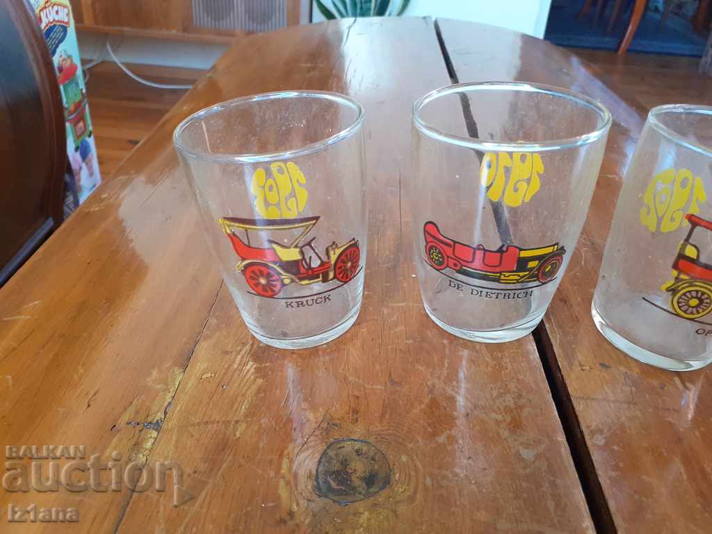 Доставка на Стара стъклена чаша,чаши Доставка на Стара стъклена чаша,чаши