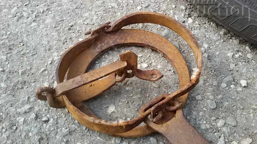 capcană antică din fier forjat - 6 capcană antică din fier forjat - 6