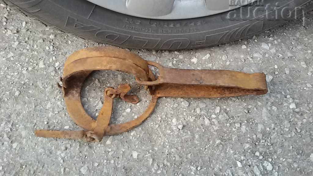 capcană antică din fier forjat - 7 capcană antică din fier forjat - 7