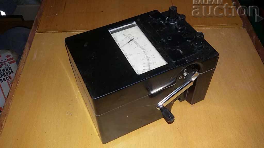 antique bakelite device megohmmeter MEGER with price 75.00 BGN | € 38.35 antique bakelite device megohmmeter MEGER with price 75.00 BGN | € 38.35
