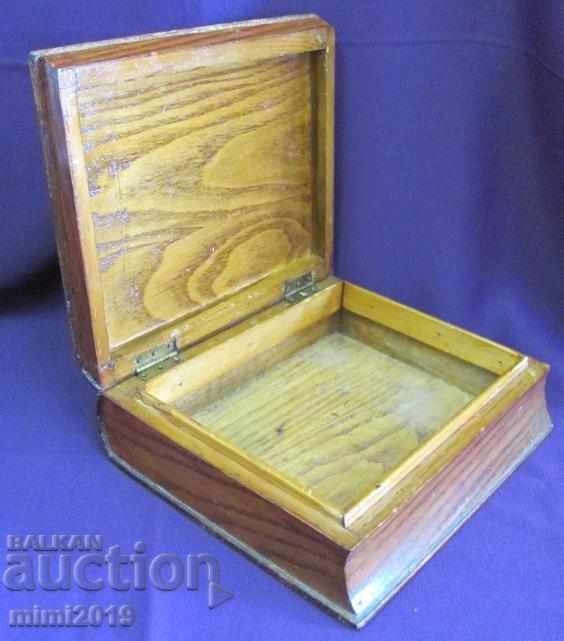 Auction Old Wooden Mahogany Box Auction Old Wooden Mahogany Box