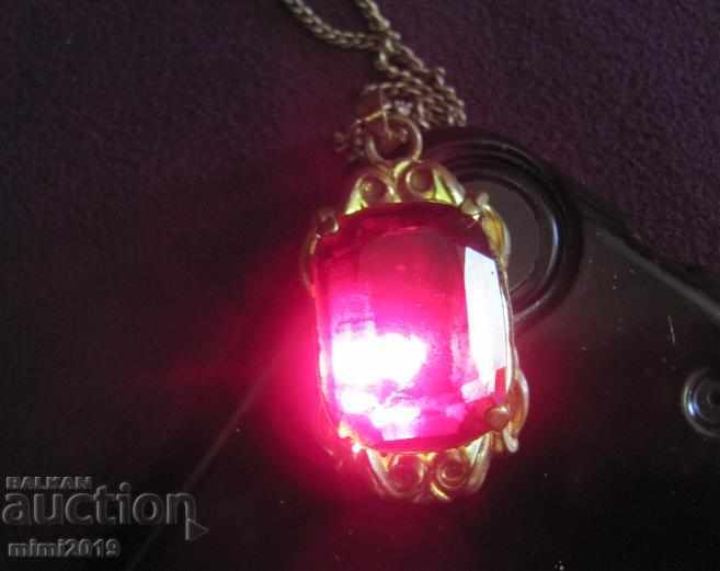 Delivery of 30's Women's Necklace, Necklace polished red crystal Delivery of 30's Women's Necklace, Necklace polished red crystal