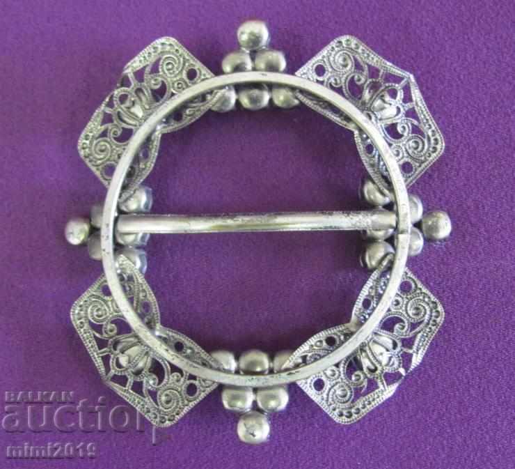 Old Women's Belt Buckle - 5 Old Women's Belt Buckle - 5