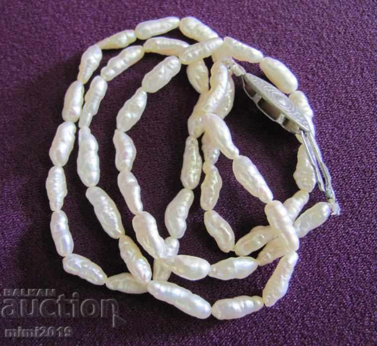 Delivery of 2 Women's Ladies Necklaces, Necklaces natural pearls Delivery of 2 Women's Ladies Necklaces, Necklaces natural pearls