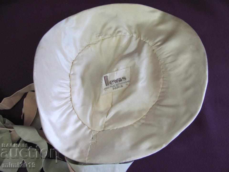 Delivery of 30s Women's Hat and Scarf Paris