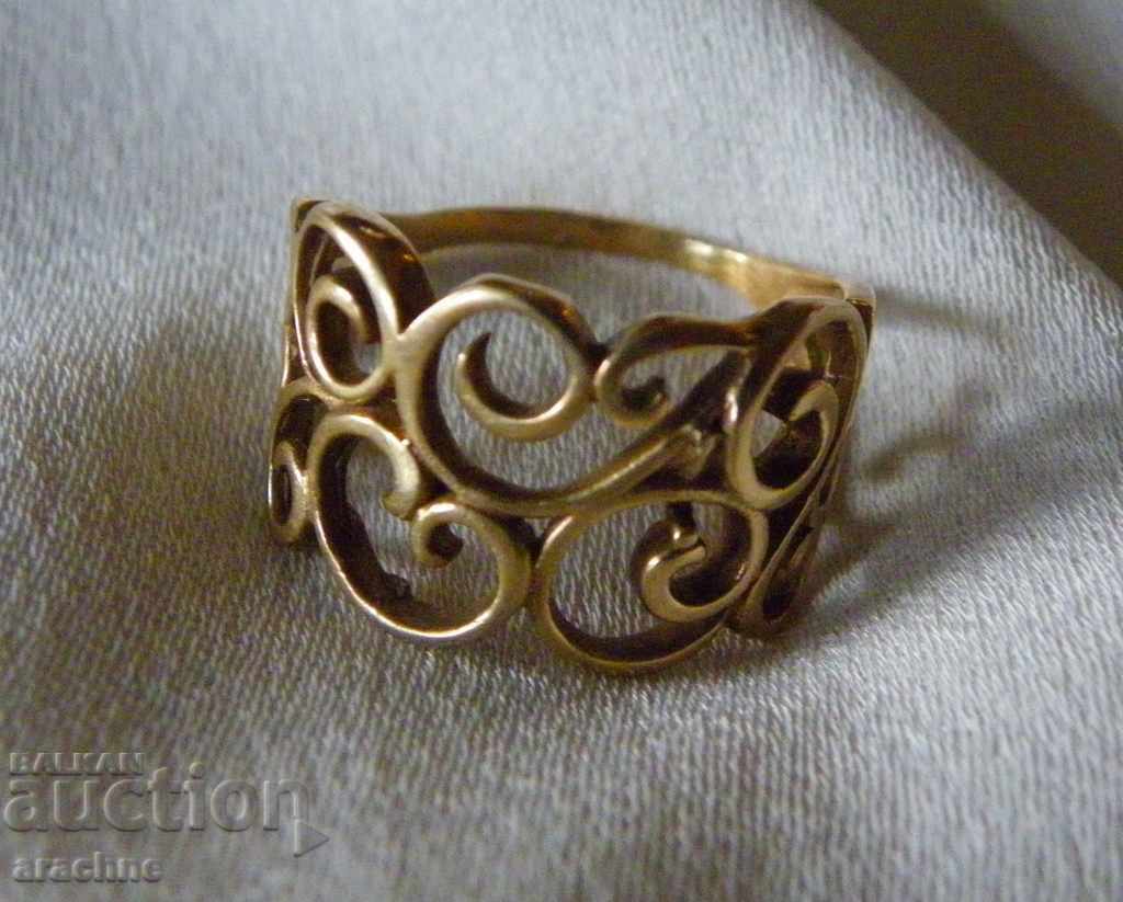 Beautiful old Italian gilded silver ring with price 65.00 BGN | € 33.23 Beautiful old Italian gilded silver ring with price 65.00 BGN | € 33.23