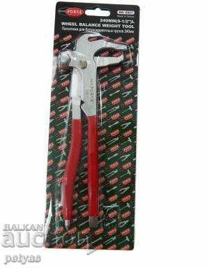 Cleste ciocan pentru echilibrarea anvelopelor auto - 240 mm cu preț 24.50 BGN | € 12.53 Cleste ciocan pentru echilibrarea anvelopelor auto - 240 mm cu preț 24.50 BGN | € 12.53