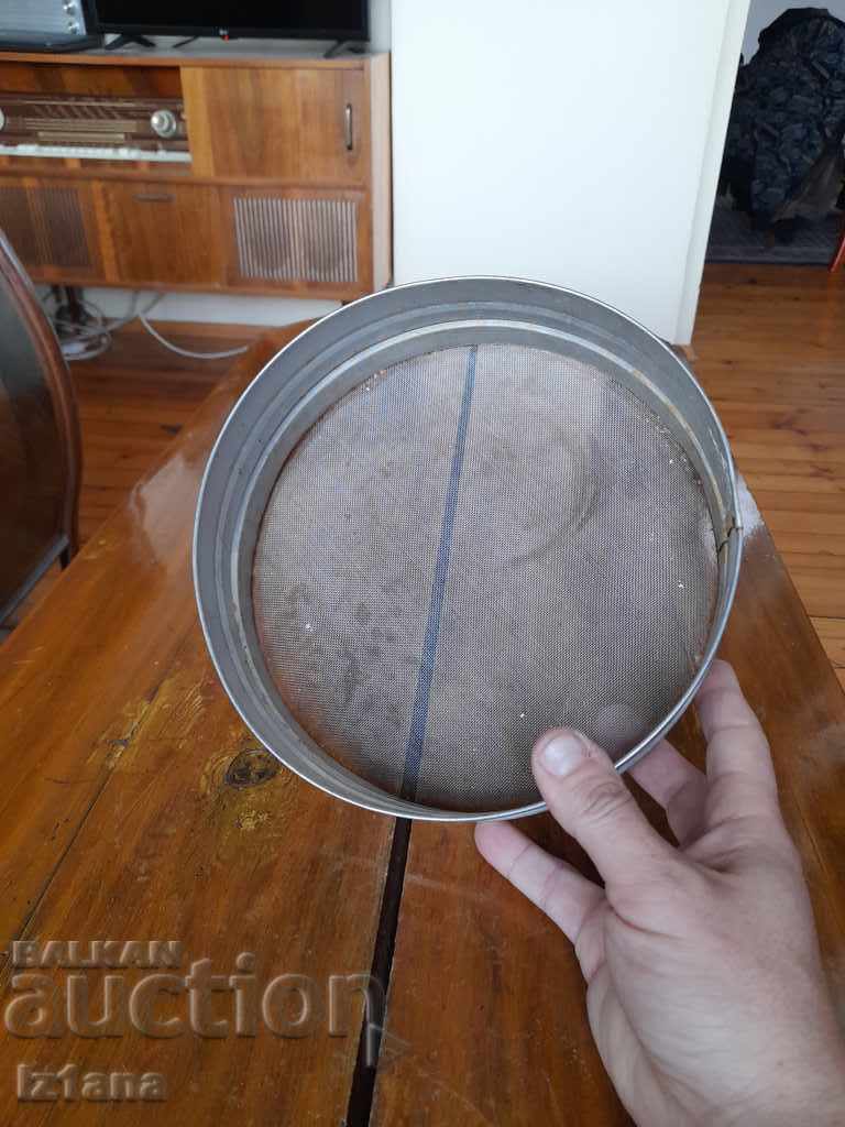 Old sieve with price 14.00 BGN | € 7.16 Old sieve with price 14.00 BGN | € 7.16