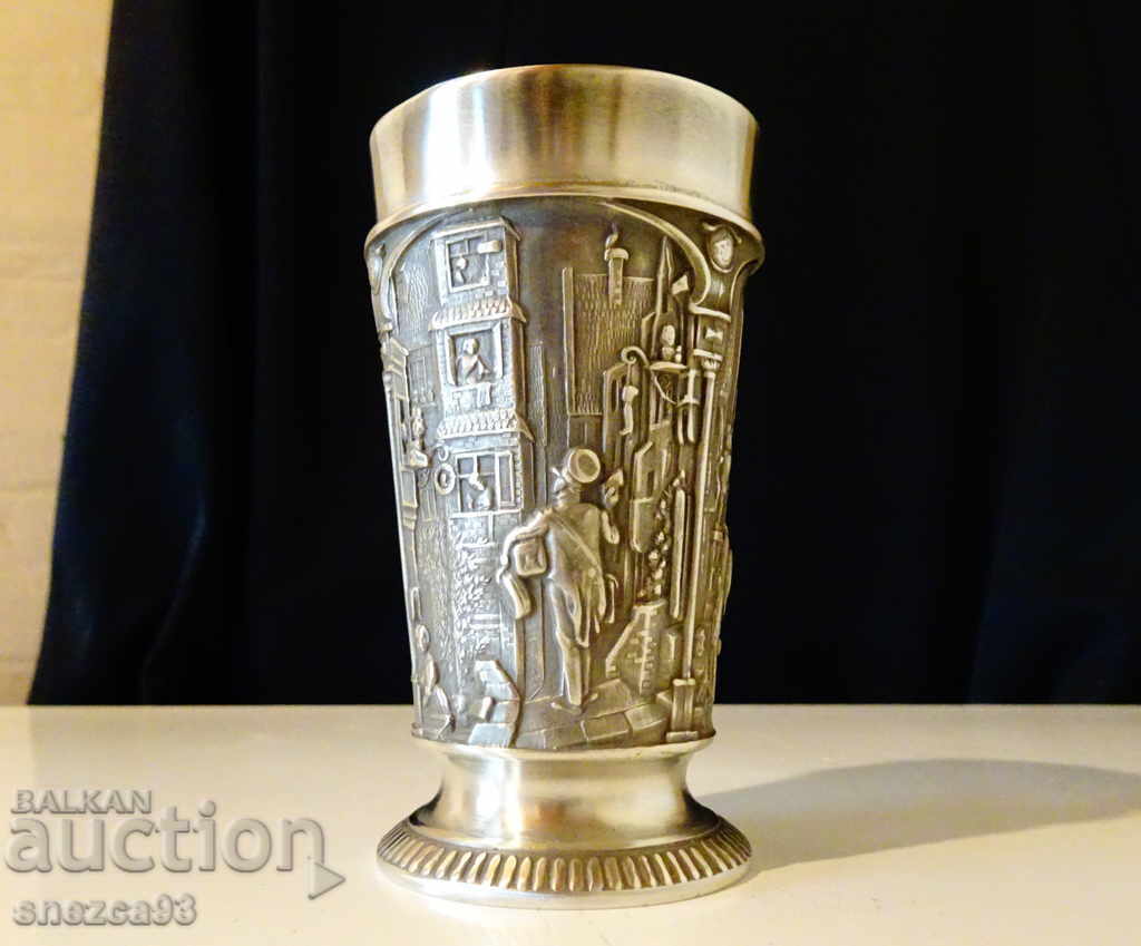 Kalaena wine glass with paintings The Eternal Bridegroom with price 39.00 BGN | € 19.94