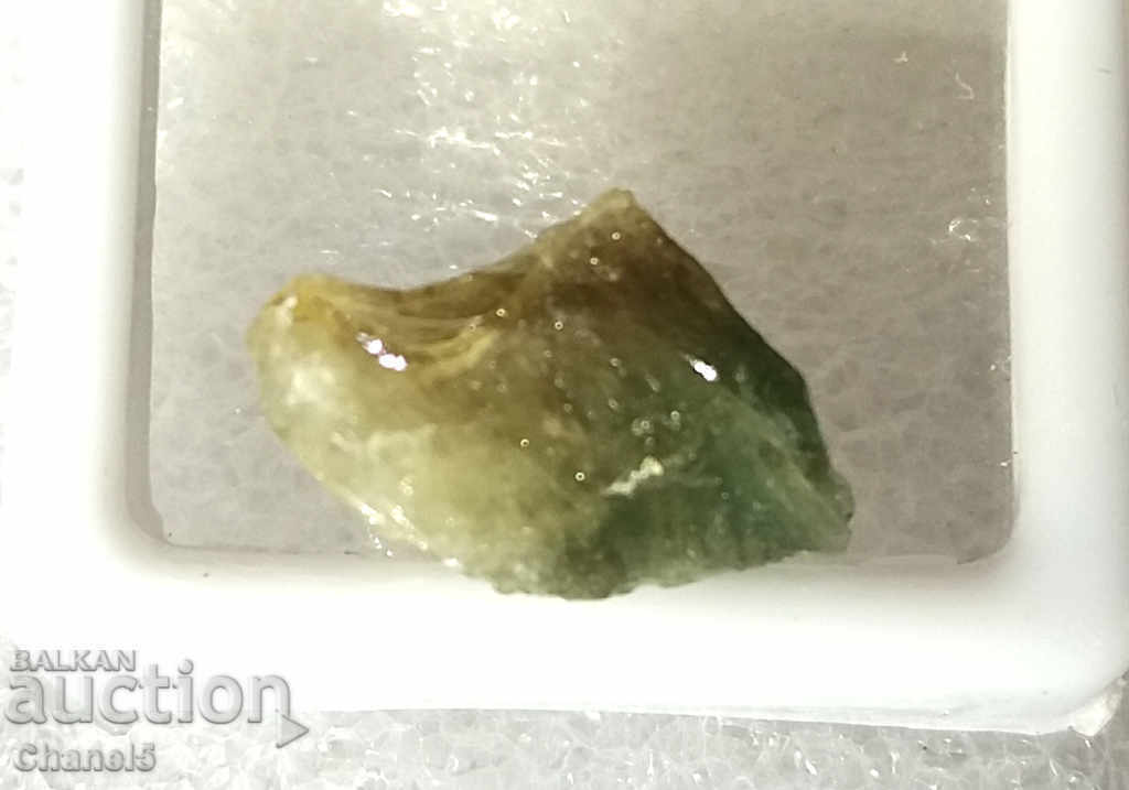 NATURAL GREEN SAPPHIRE - MADAGASCAR - 7.10 carats (331) with price 19.90 BGN | € 10.17 NATURAL GREEN SAPPHIRE - MADAGASCAR - 7.10 carats (331) with price 19.90 BGN | € 10.17