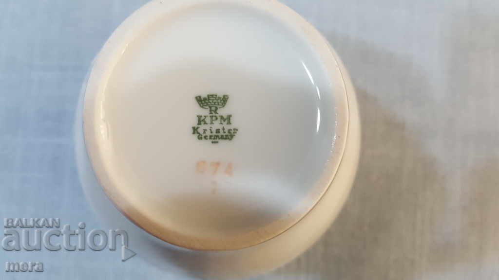 Δημοπρασία Βάζο πορσελάνης συλλεκτών της Γερμανίας Δημοπρασία Βάζο πορσελάνης συλλεκτών της Γερμανίας