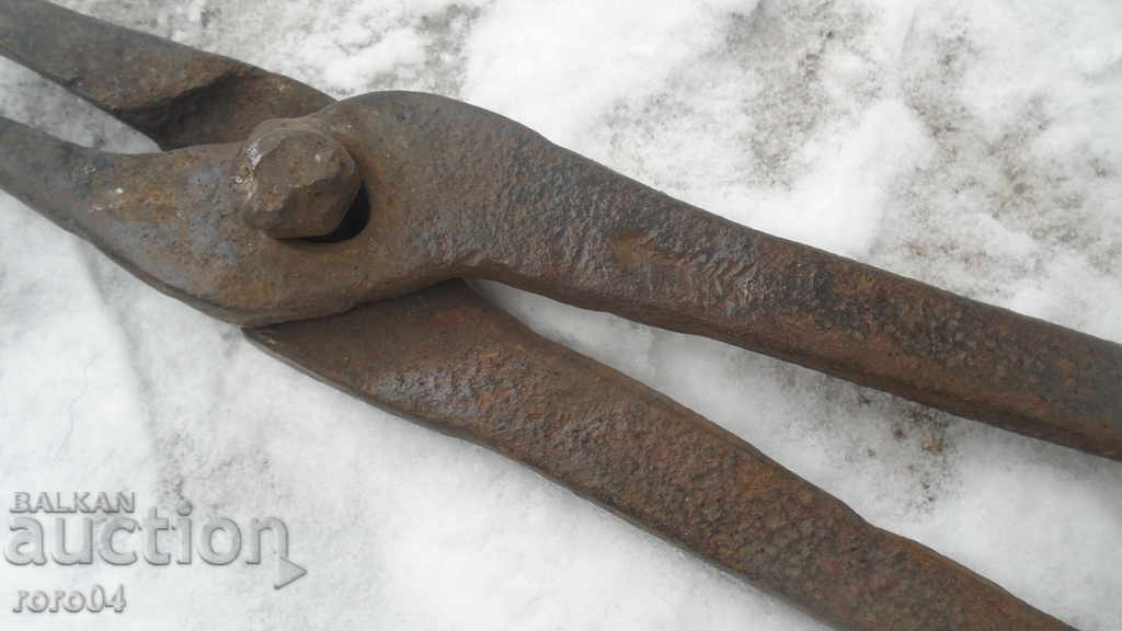 FORGER PLIERS - MARKED - HUGE with price 47.00 BGN | € 24.03 FORGER PLIERS - MARKED - HUGE with price 47.00 BGN | € 24.03
