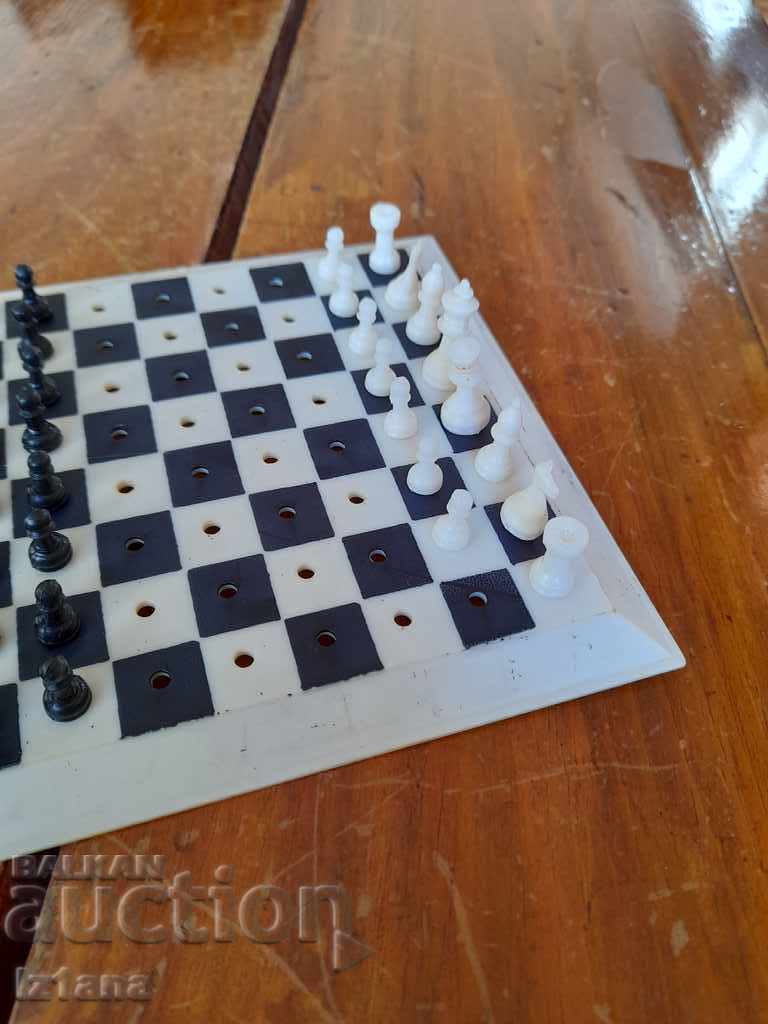 Old tourist chess - 7