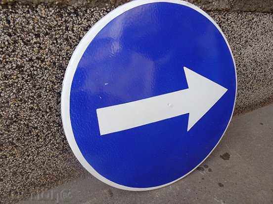 Auction Enamelled road sign from the early 1960s Auction Enamelled road sign from the early 1960s