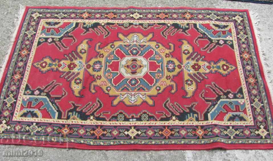 Παλιά μάλλινα τουρκικά χαλιά με τιμή 350.00 BGN | € 178.95 Παλιά μάλλινα τουρκικά χαλιά με τιμή 350.00 BGN | € 178.95