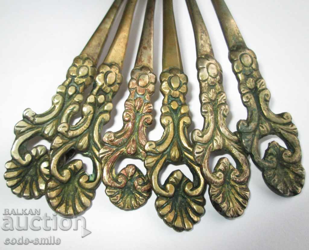 Delivery of Set of 6 old silver Revival spoons chopped 19th century Delivery of Set of 6 old silver Revival spoons chopped 19th century