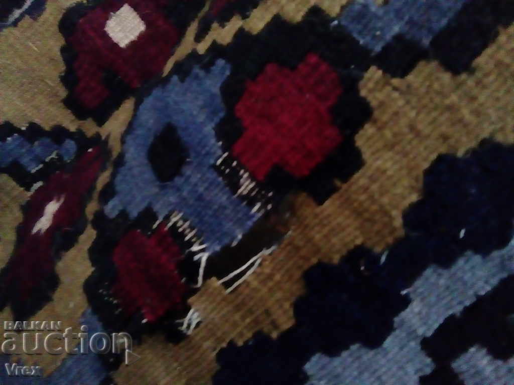 Παράδοση Ένα μοναδικό παλιό χαλί Chiprove - "Το στέμμα του Τσάρου" Παράδοση Ένα μοναδικό παλιό χαλί Chiprove - "Το στέμμα του Τσάρου"