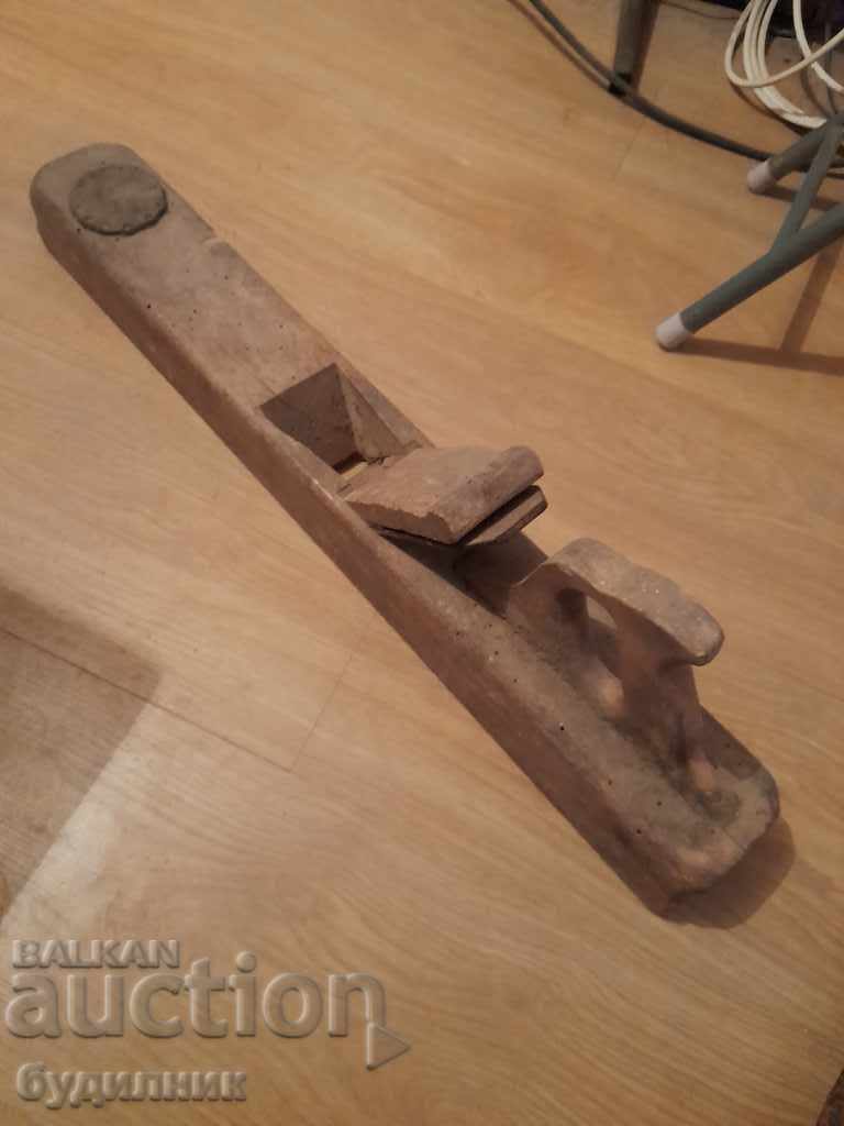 Old wooden grater 62 cm.