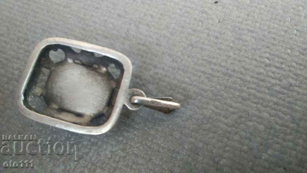 RENAISSANCE SILVER PENDANT WITH RED AMBER - 6 RENAISSANCE SILVER PENDANT WITH RED AMBER - 6