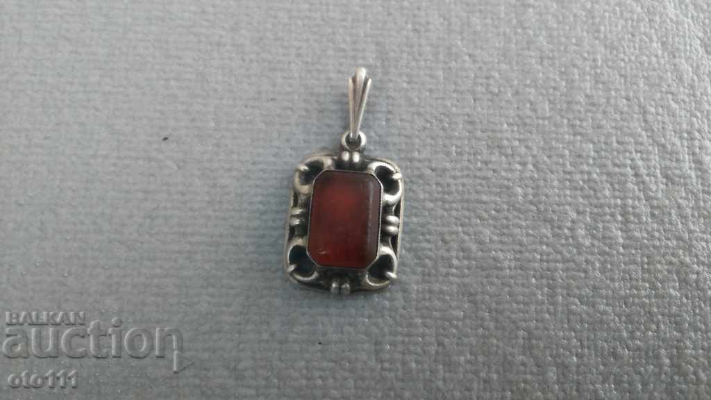 REVIVAL SILVER PENDANT WITH RED AMBER
