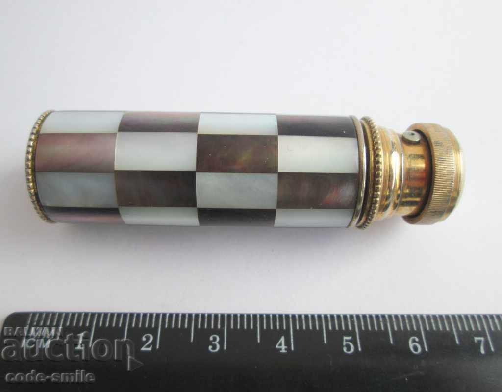 Παλιό γαλλικό μπουκάλι αρώματος με μητρικό υλικό με τιμή 175.00 BGN | € 89.48 Παλιό γαλλικό μπουκάλι αρώματος με μητρικό υλικό με τιμή 175.00 BGN | € 89.48