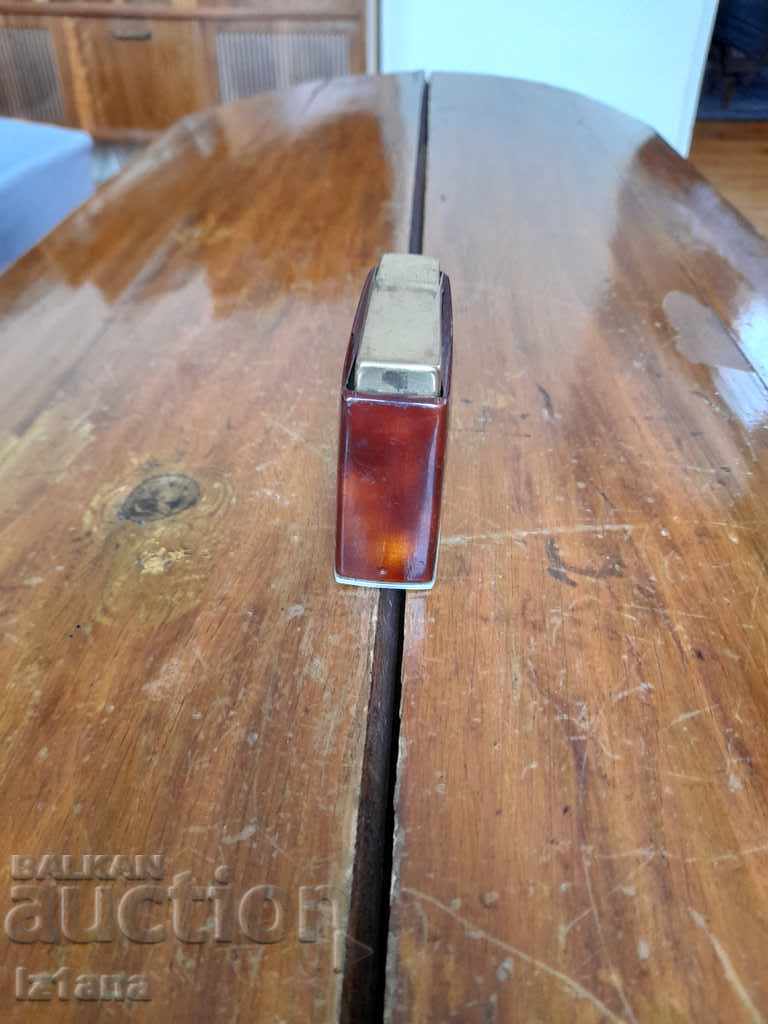 Παράδοση Ένας παλιός αναπτήρας Παράδοση Ένας παλιός αναπτήρας