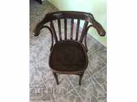 MASĂ DIN LEMN RETRO, REZISTENTĂ ȘI BINE CONSERVATĂ