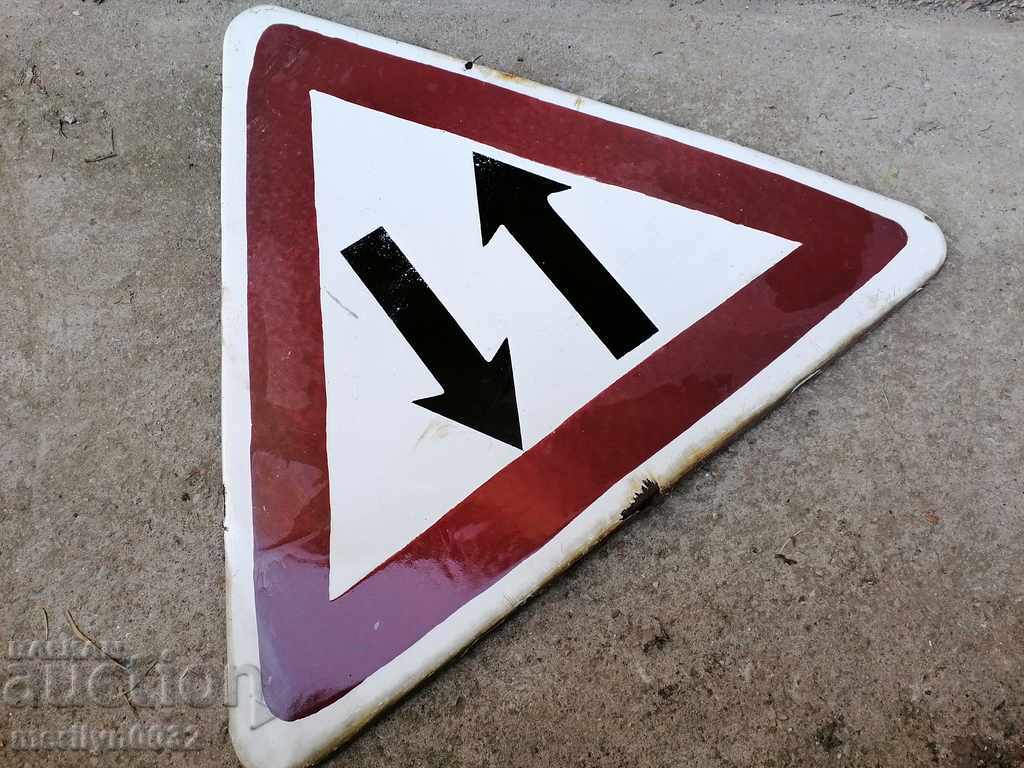 Enamelled road sign from the early 1960s with price 82.00 BGN | € 41.93 Enamelled road sign from the early 1960s with price 82.00 BGN | € 41.93